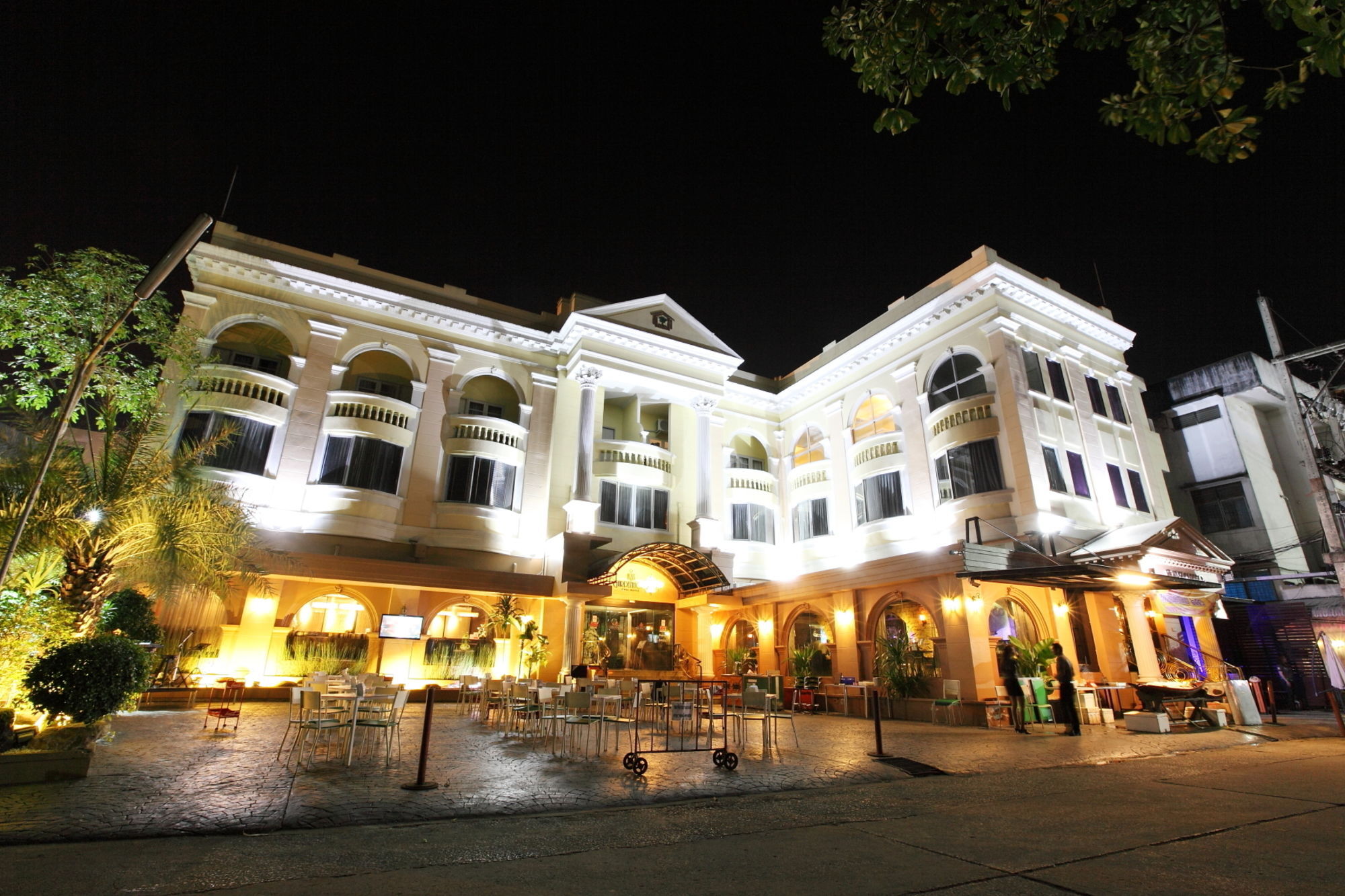 Kiss Gardenhome Chic Hotel Хатъяй Экстерьер фото